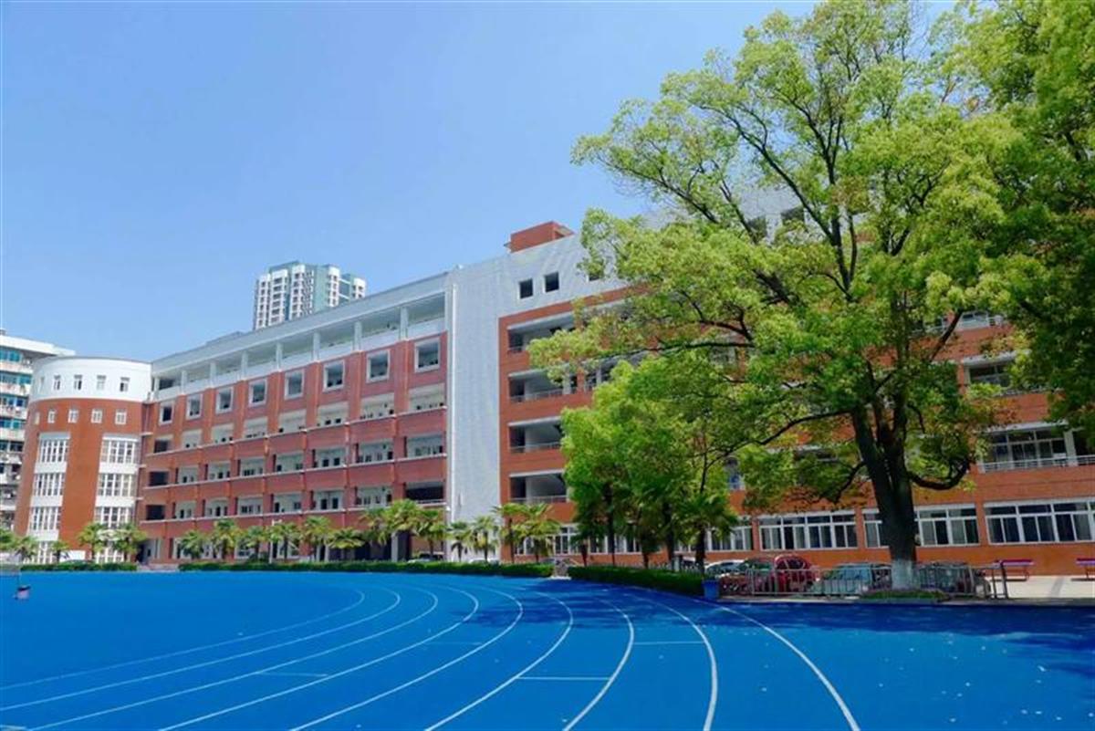 在水果湖高中,有这样一群可爱的老师 | 极目新闻